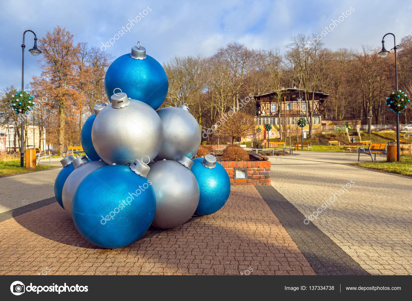 Boule Enorme Pour Sapin De Noel Magnifique Le Deguisementcom