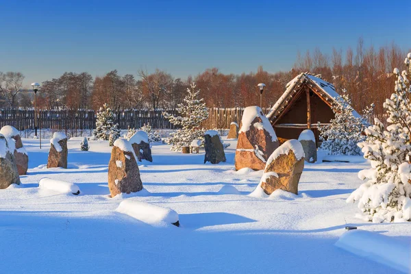 Altes Fabrikdorf im Winter — Stockfoto