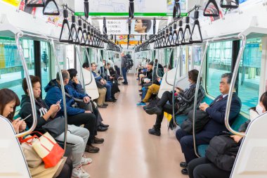 İnsanlar Yokohama, Japonya çok popüler Belediye metroyla seyahat