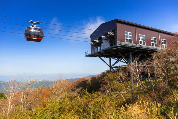 富士山、日本へ向かうロープウェイ — ストック写真