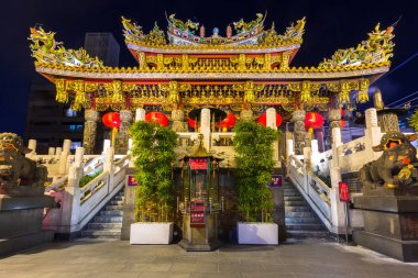 Kwan Tai Temple Yokohama Chinatown ilçe gece, Japonya