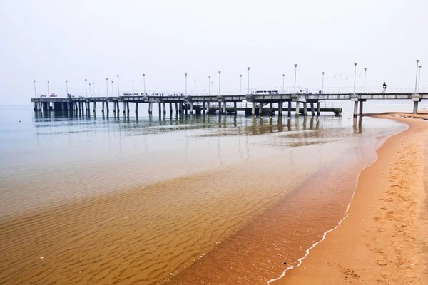 Muelle en el Mar Báltico en Gdansk Brzezno — Foto de Stock