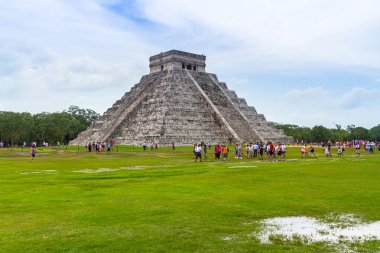 Tüylü yılan, chichen Itza Piramidi
