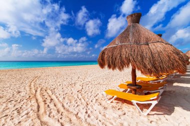 Bir Playa del Carmen Karayip Denizi sahilinde