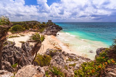 Caribbean beach cliff tulum adlı