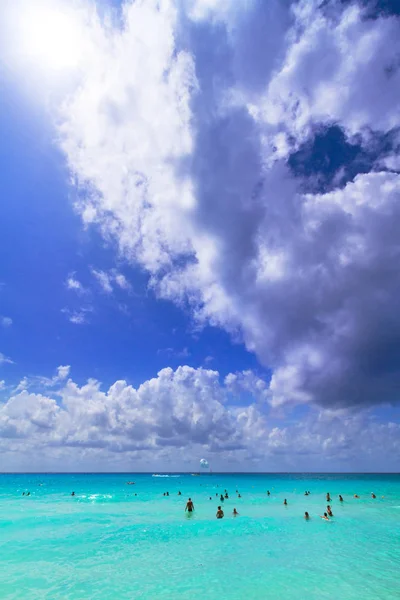 Bir Playa del Carmen Karayip Denizi sahilinde — Stok fotoğraf