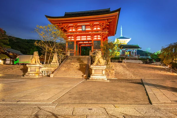 Kiyomizu-Dera buddhistický chrám v Kjótu, Japonsko — Stock fotografie