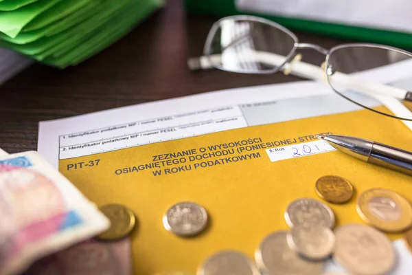 Formulario fiscal polaco PIT-37 para el impuesto individual — Foto de Stock