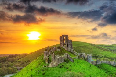 Corfe castle, İngiltere'de kalıntıları