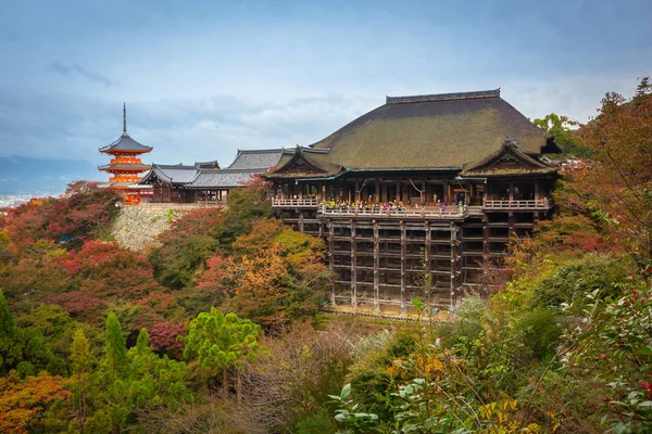 Templo budista Kiyomizu-Dera en Kyoto, Japón — Foto de Stock