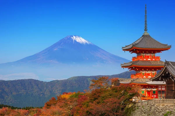 MT. Fuji s červenou pagoda, Japonsko — Stock fotografie