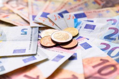 Avro banknotları ve sikkeler
