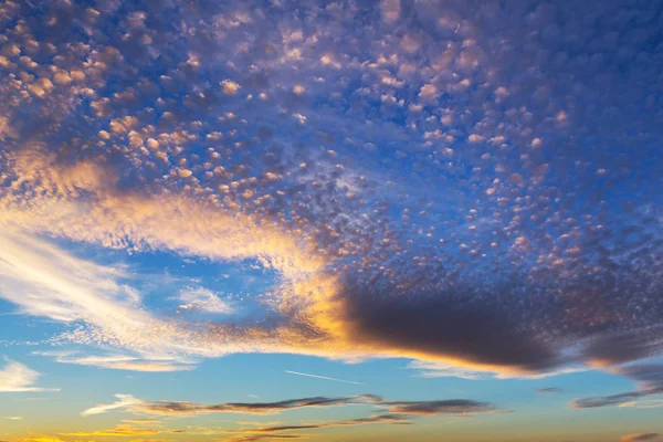 Patrón dramático del cielo — Foto de Stock