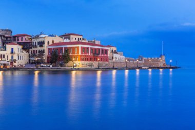 Eski Venedik port of Chania gece, Crete