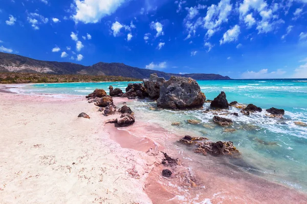 Praia de Elafonissi com areia rosa em Creta — Fotografia de Stock