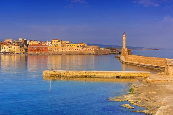 Gamla venetianska hamnen i Chania på Kreta — Stockfoto