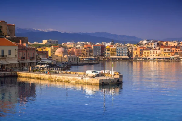 Gamla venetianska hamnen i Chania på Kreta — Stockfoto