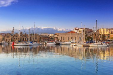 Eski Venedik port of Chania şafakta, Crete