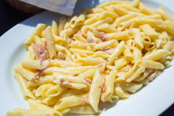 Carbonara penne pasta — Zdjęcie stockowe