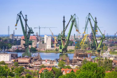 Gdansk tersanesinde Vinçler