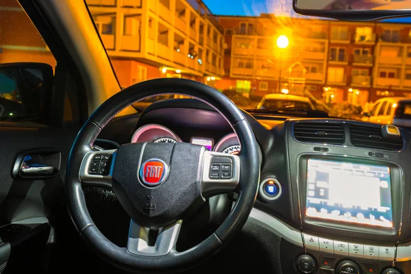 Intérieur de la voiture Fiat Freemont SUV — Photo