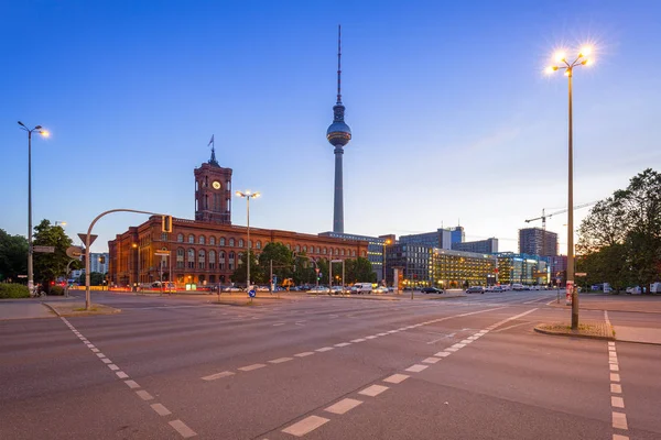 Architektura centrum w Berlinie o świcie, Niemcy — Zdjęcie stockowe