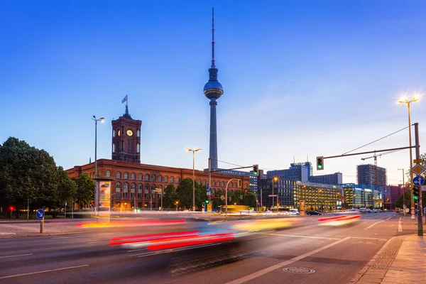 Architektura centrum w Berlinie o świcie, Niemcy — Zdjęcie stockowe