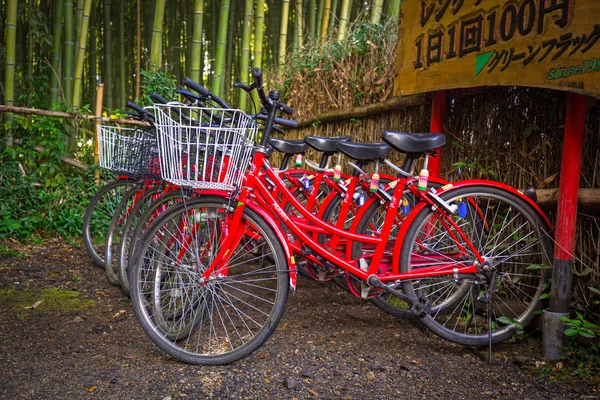 Bicicletas para alugar em Arahiyama, distrito de Kyoto, Japão — Fotografia de Stock