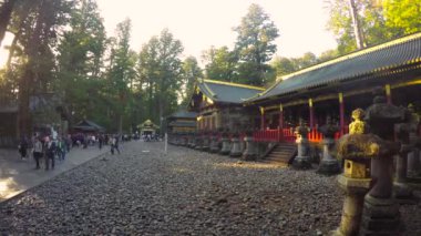 Nikko, Japonya'da Toshogu tapınak Tapınağı'nda turistlerin Timelapse