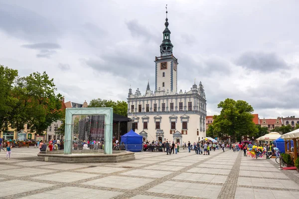 People on the square at the town hall in Chelmno, Poland — Stock Photo, Image