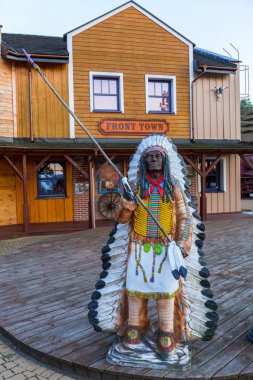 Bydgoszcz yakınındaki Batı otelin vahşi batı mimari