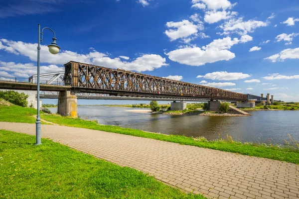 Antiguo puente ferroviario sobre el río Vístula en Tczew — Foto de Stock