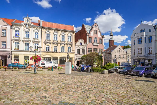 Plaza en el casco antiguo de la ciudad de Tczew en Polonia — Foto de Stock