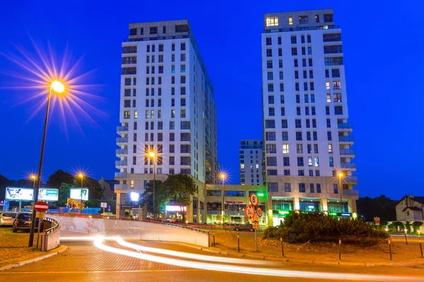 Architecture of Quattro Towers in Gdansk Wrzeszcz at night, Poland — Stock Photo, Image