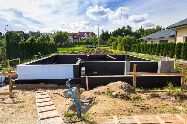 somut bir evin temeli