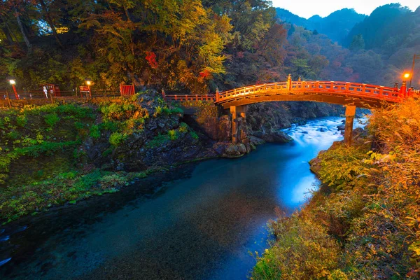 Shinkyo köprü sonbahar sırasında Nikko, Japonya