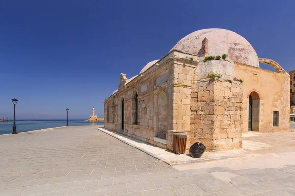 Old mosque in the port of Chania on Crete — Stock Photo, Image