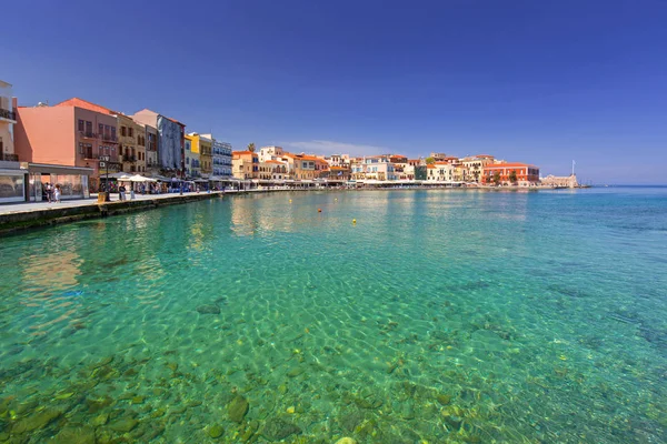 Arkitekturen av den gamla venetianska hamnen i Chania på Kreta — Stockfoto