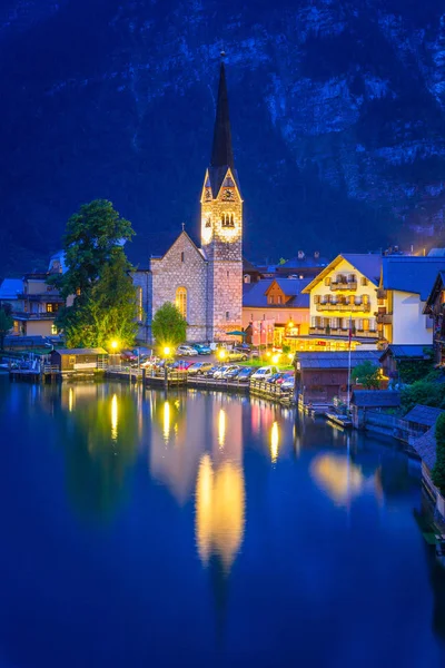 Hallstatt village in Alps — Stock Photo, Image