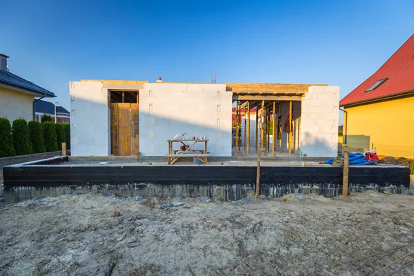 Bina yapım aşamasında 