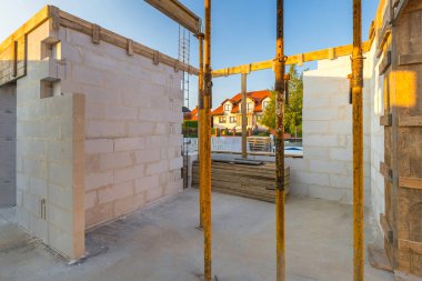 Bina yapım aşamasında 