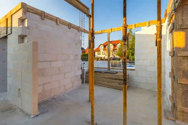 Bina yapım aşamasında 