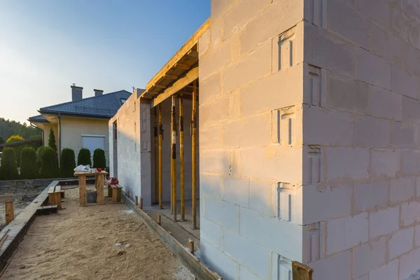 Bina yapım aşamasında 