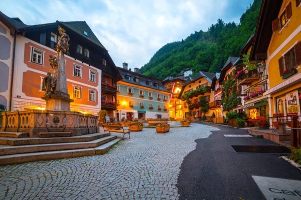 Kasaba meydanında Hallstatt, Avusturya