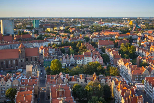 Aerial view of the old town in Gdansk at — Stock Photo, Image