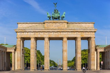 Berlin 'deki Brandenburg Kapısı.