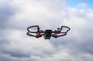 İle DJI indeks işlem Baltık denizde uçan kıvılcım 