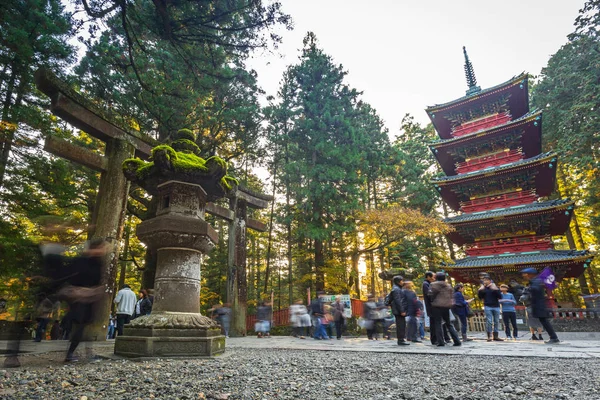 日光東照宮寺観光客. — ストック写真