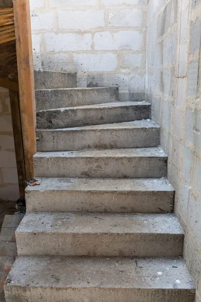 Construcción de hormigón de las escaleras —  Fotos de Stock