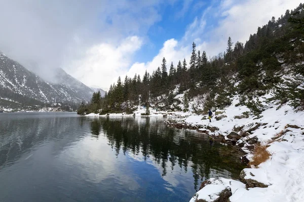 Smuk vinter i Tatra bjergene, Polen - Stock-foto